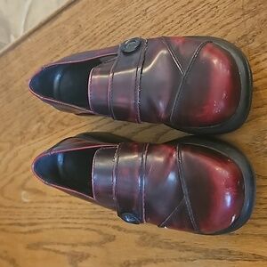 Dansko Karyn Cherry Cabrio Red Button Loafer Clogs Women's EU 38 (7.5-8)
